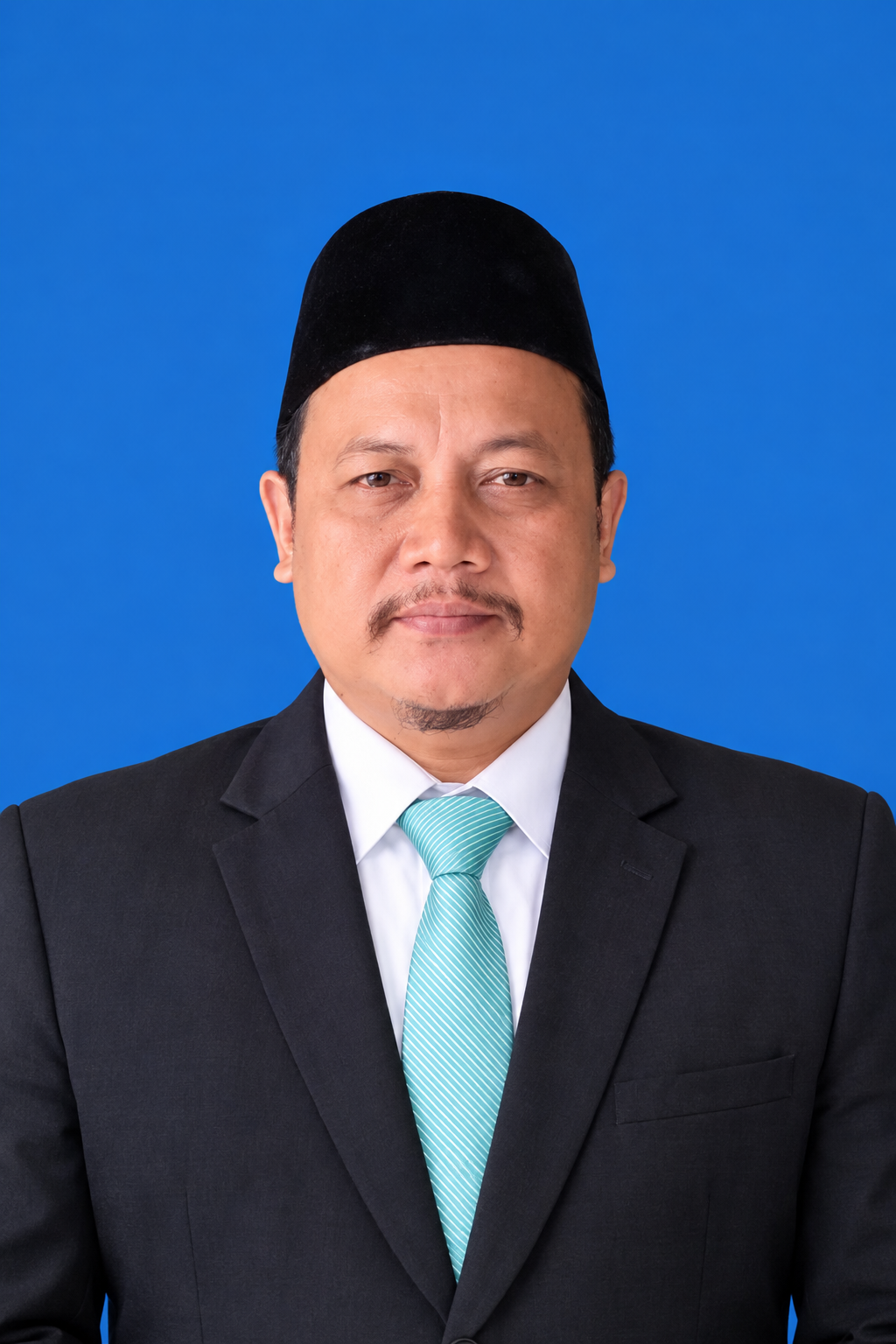 TAUFIK HIDAYAT,S.PDI